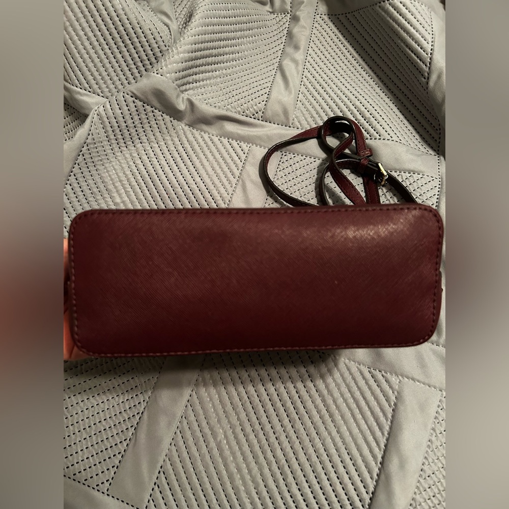 Micheal Kors Purse- Maroon - Picture 2 of 7